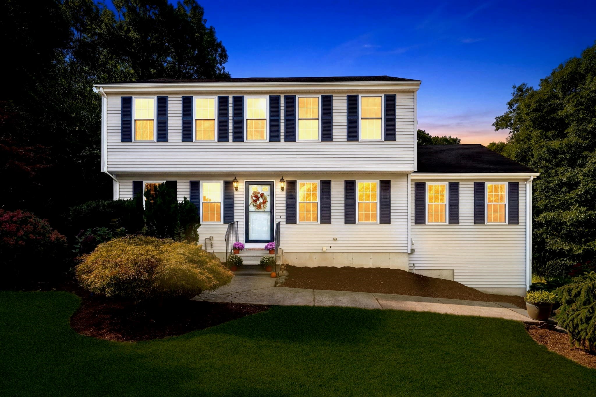 26 Sunset Dr, Douglas MA 01516