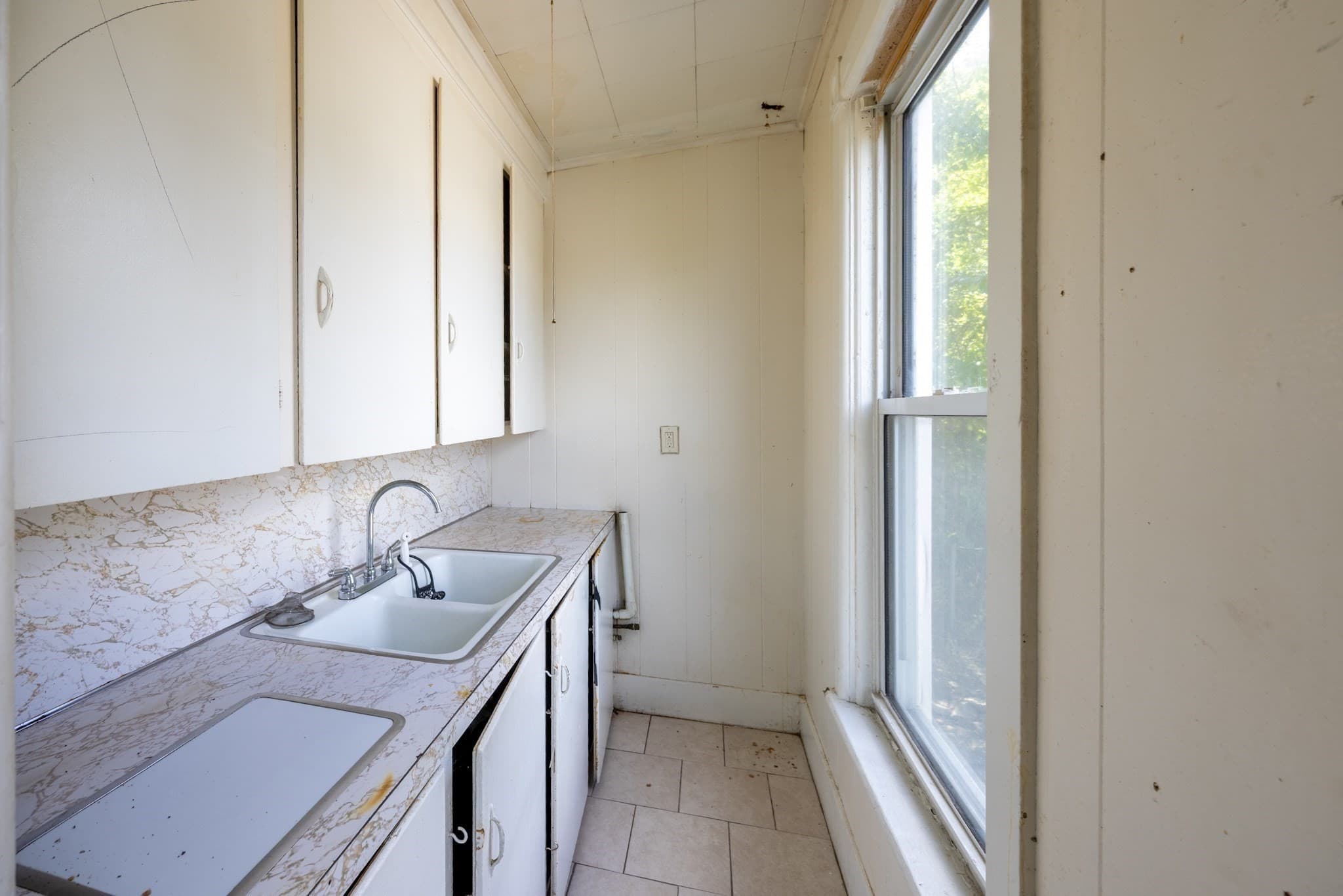 3 Family - 3 Units Up/Down at 66 E Main St, Southbridge MA 01550, Southbridge, photo 20 of 36