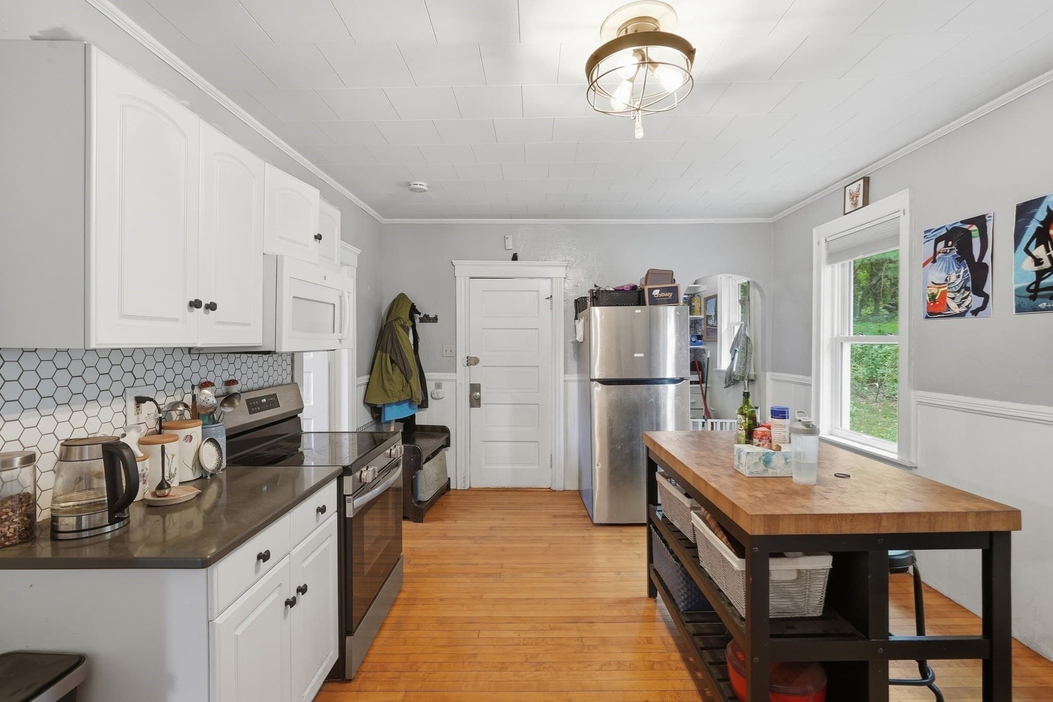 2 Family - 2 Units Up/Down at 1576 Main St, Holden MA 01522, Holden, photo 17 of 33