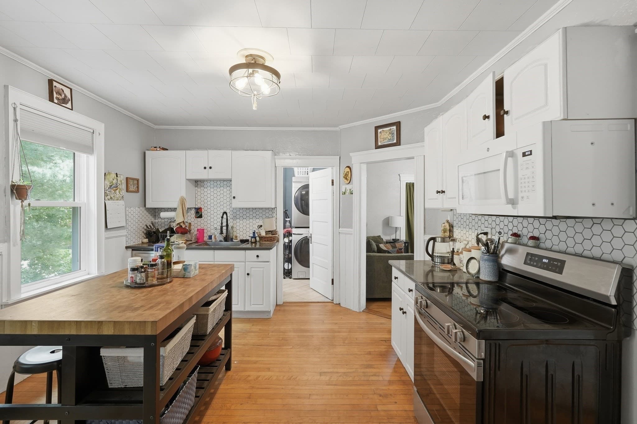 2 Family - 2 Units Up/Down at 1576 Main St, Holden MA 01522, Holden, photo 18 of 33
