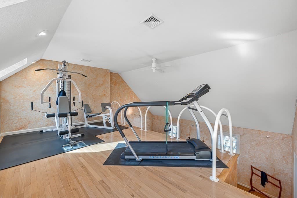 Condominium at 39 Waterford Drive # 39, Worcester MA 01602, Worcester, photo 23 of 34