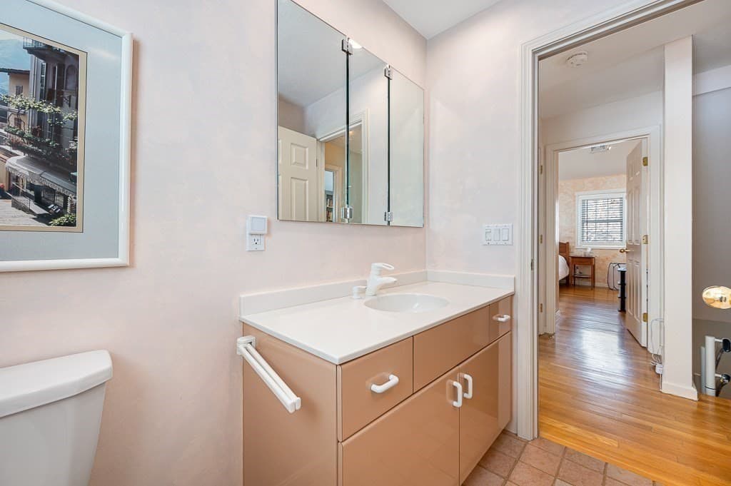 Condominium at 39 Waterford Drive # 39, Worcester MA 01602, Worcester, photo 26 of 34