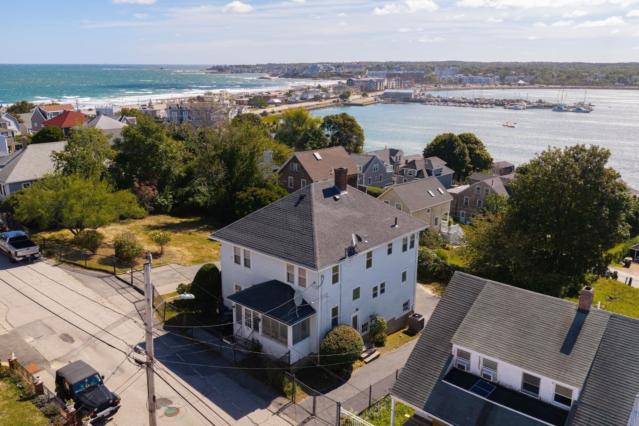 Single Family Residence at 28 Roosevelt Ave, Hull MA 02045, Hull, photo 2 of 25