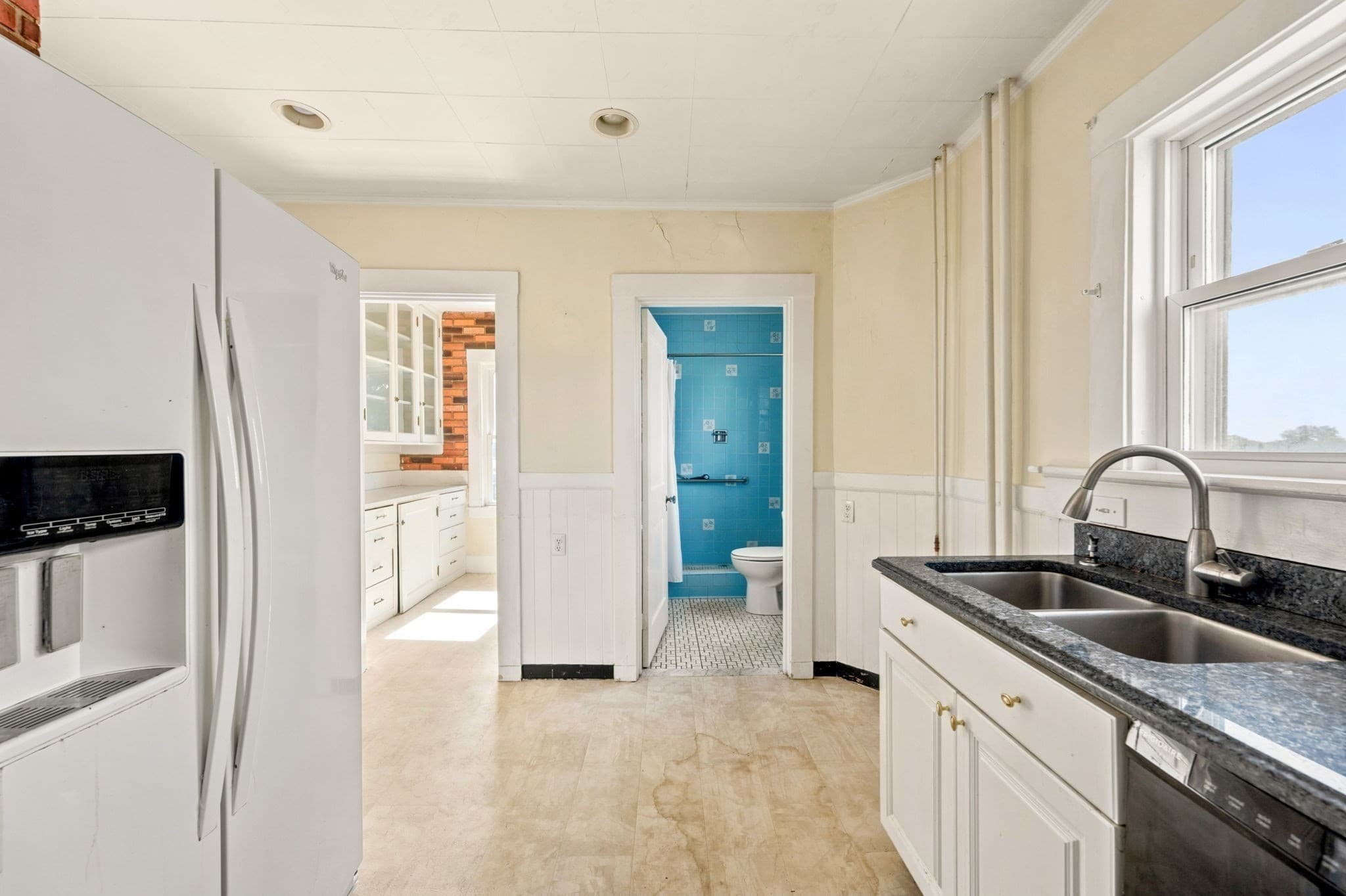 Single Family Residence at 28 Roosevelt Ave, Hull MA 02045, Hull, photo 9 of 25