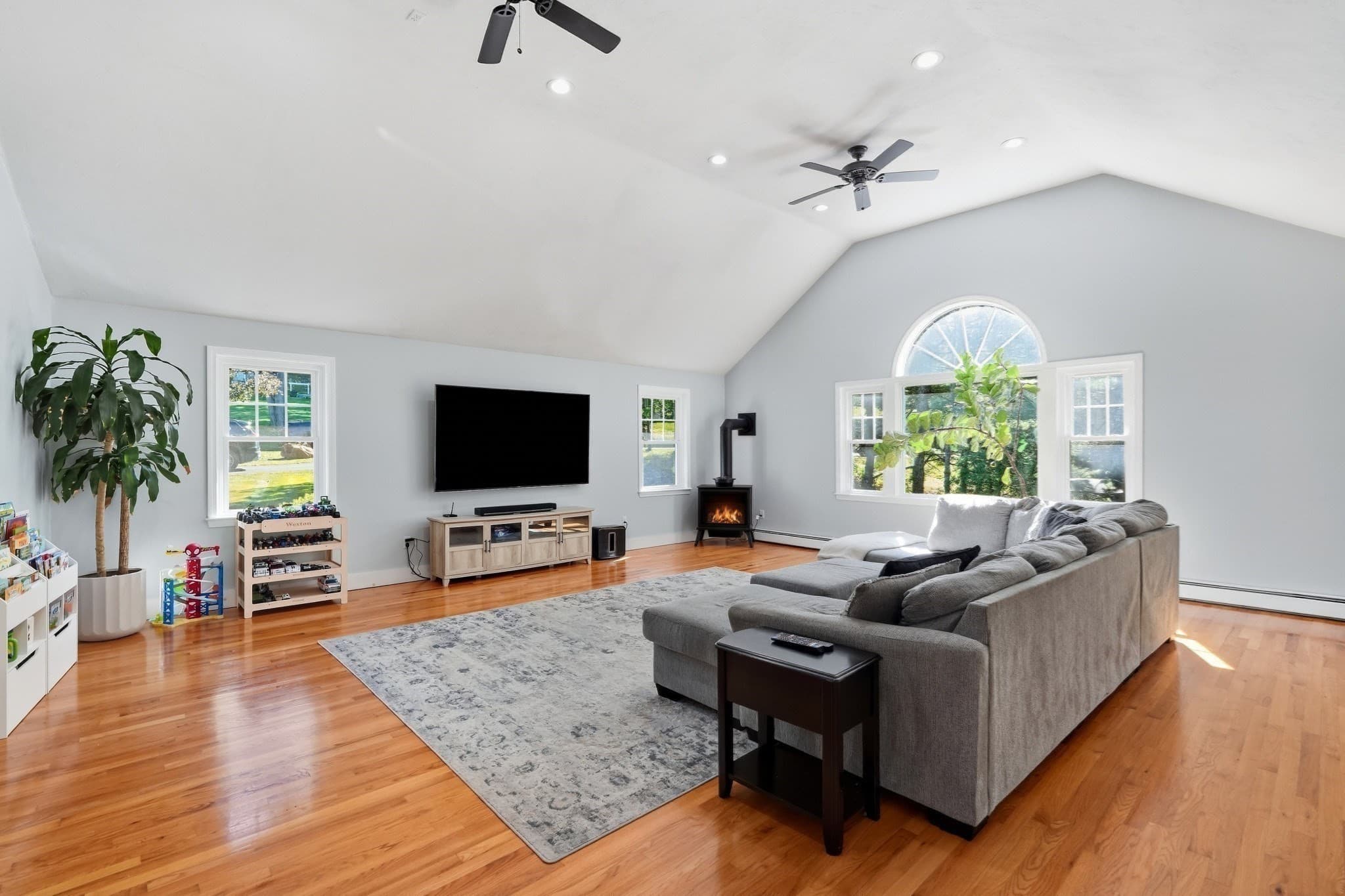 Single Family Residence at 6 Rhonda Rheault Dr., Oxford MA 01540, Oxford, photo 16 of 42