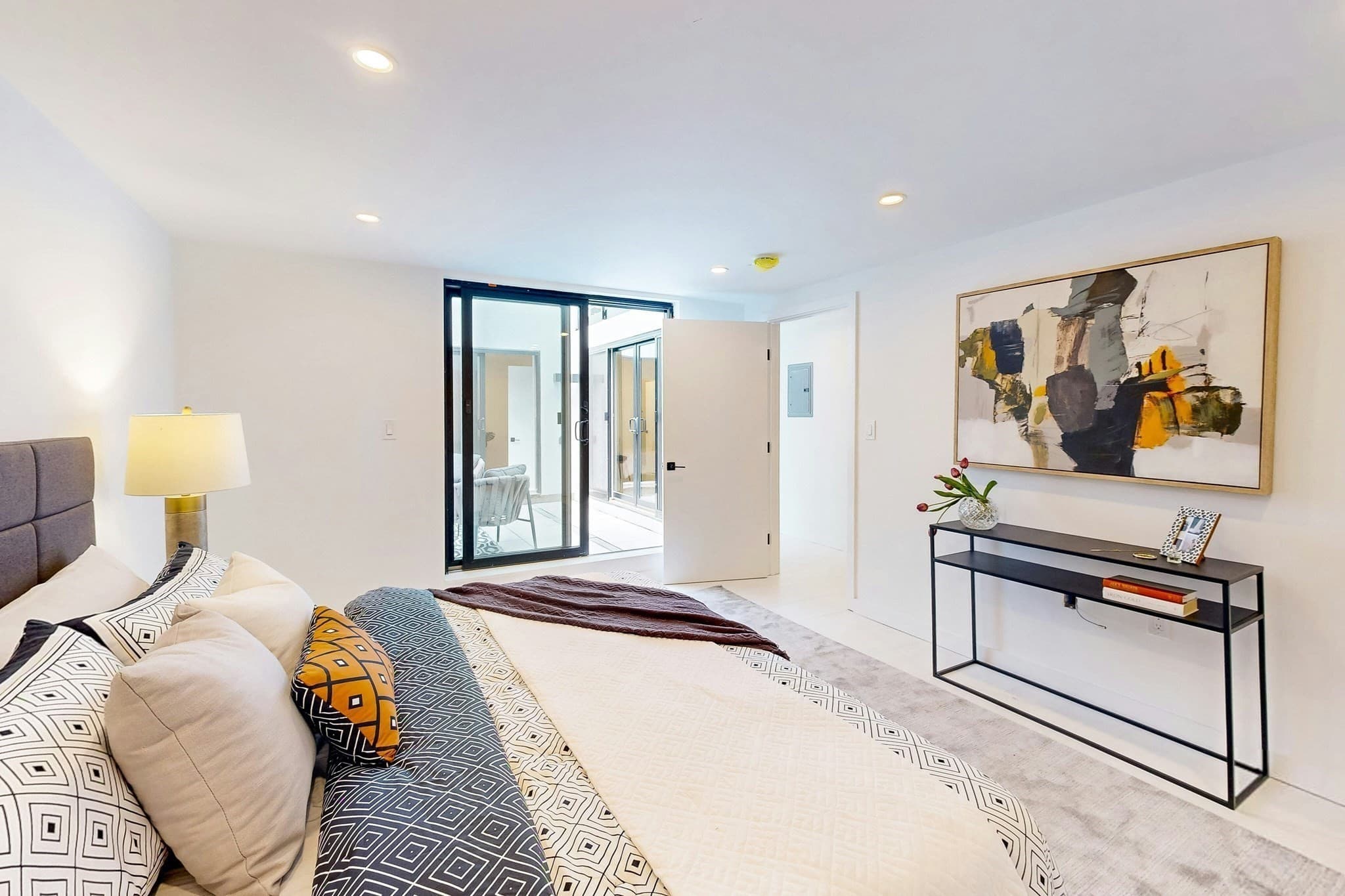 Condominium at 131-135 Charles Street # 133, Cambridge MA 02141, Cambridge, photo 12 of 16