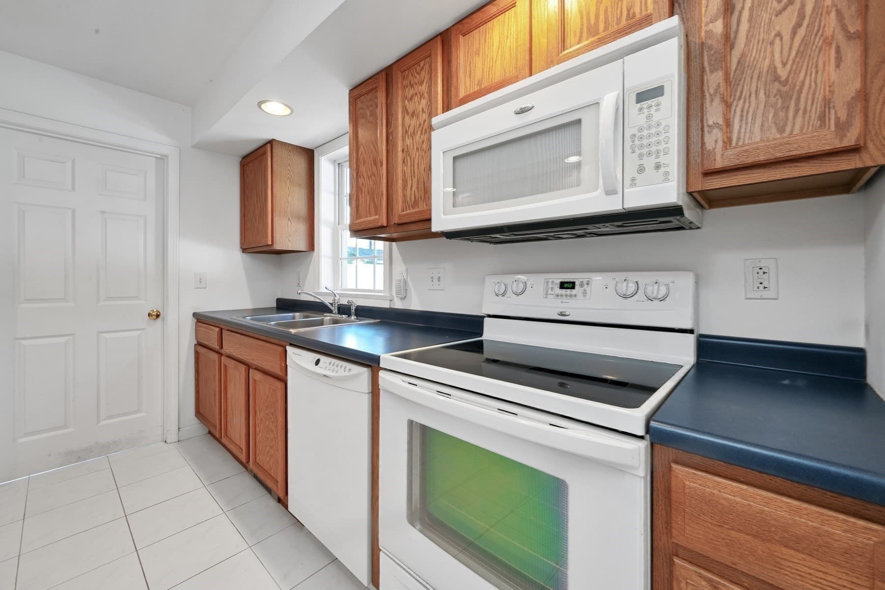 Single Family Residence at 29 Ashworth Road, Quincy MA 02171, Quincy, photo 11 of 41