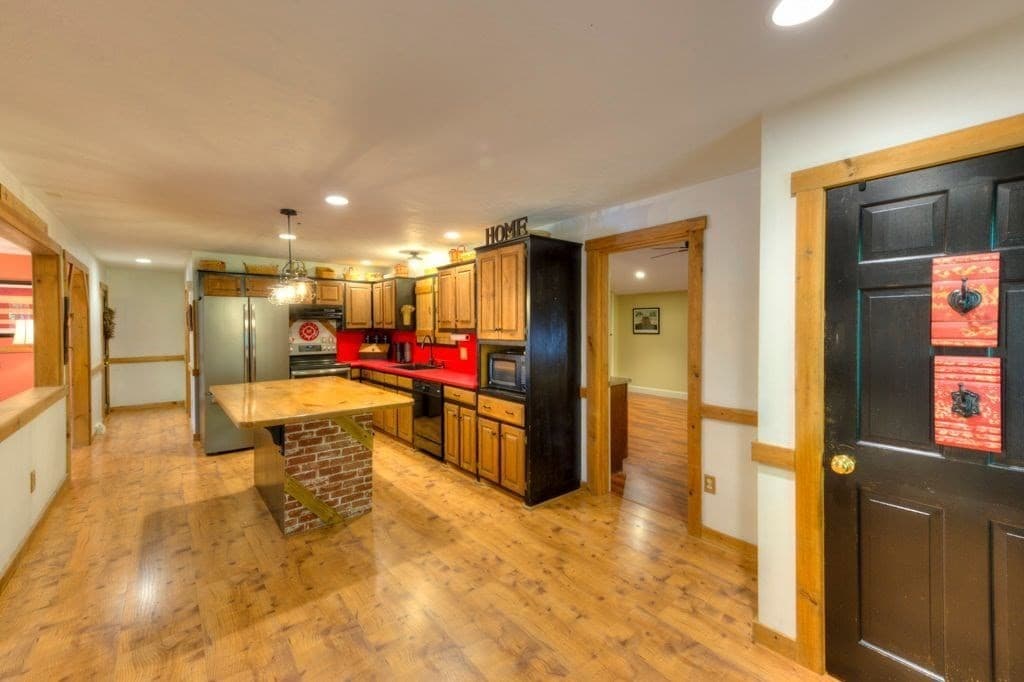 Single Family Residence at 352 Lake Ave., Worcester MA 01604, Worcester, photo 3 of 34