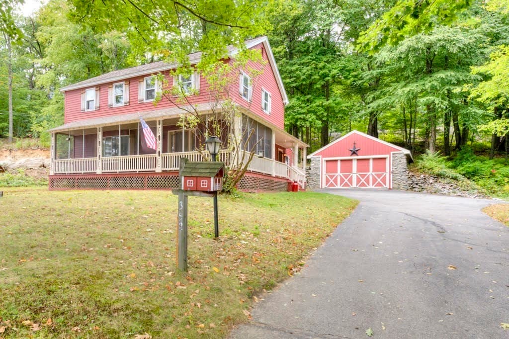 352 Lake Ave., Worcester MA 01604