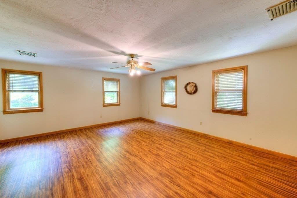 Single Family Residence at 352 Lake Ave., Worcester MA 01604, Worcester, photo 14 of 34