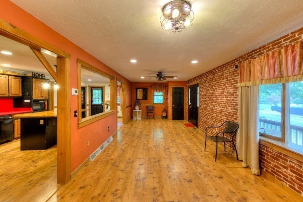 Single Family Residence at 352 Lake Ave., Worcester MA 01604, Worcester, photo 8 of 34