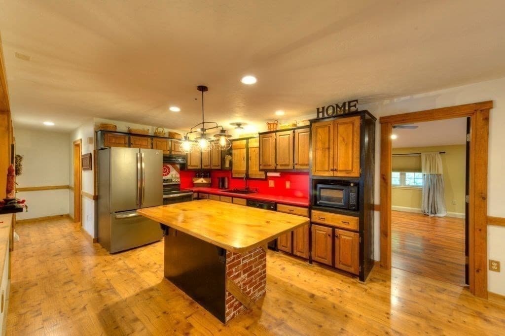 Single Family Residence at 352 Lake Ave., Worcester MA 01604, Worcester, photo 21 of 34