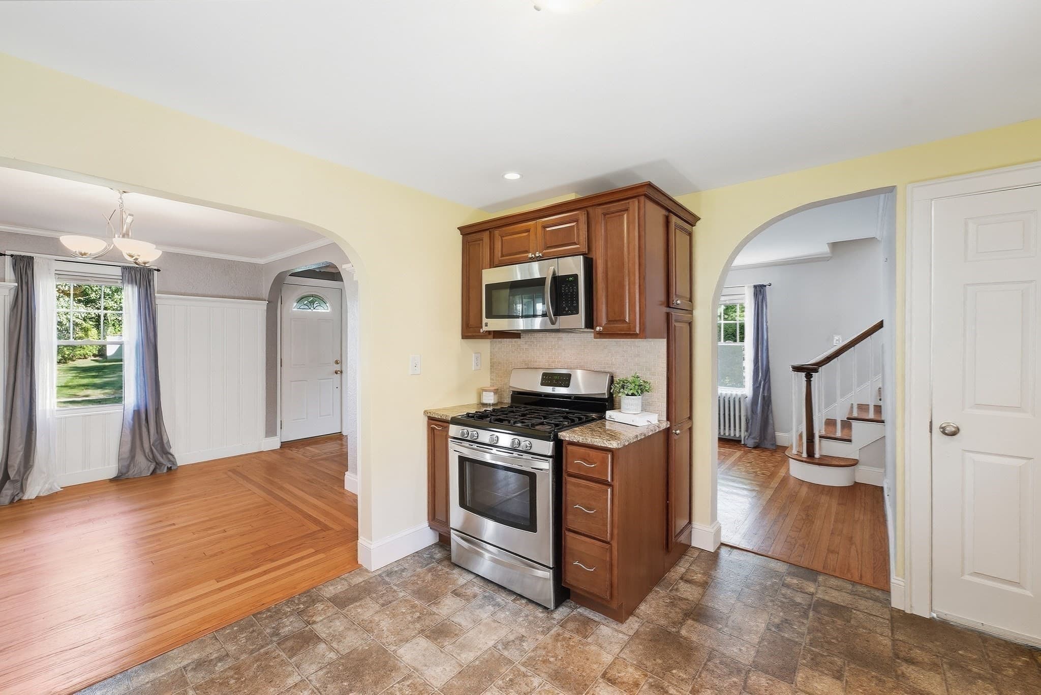 Single Family Residence at 25 Dearborn Street, East Longmeadow MA 01028, East Longmeadow, photo 9 of 35