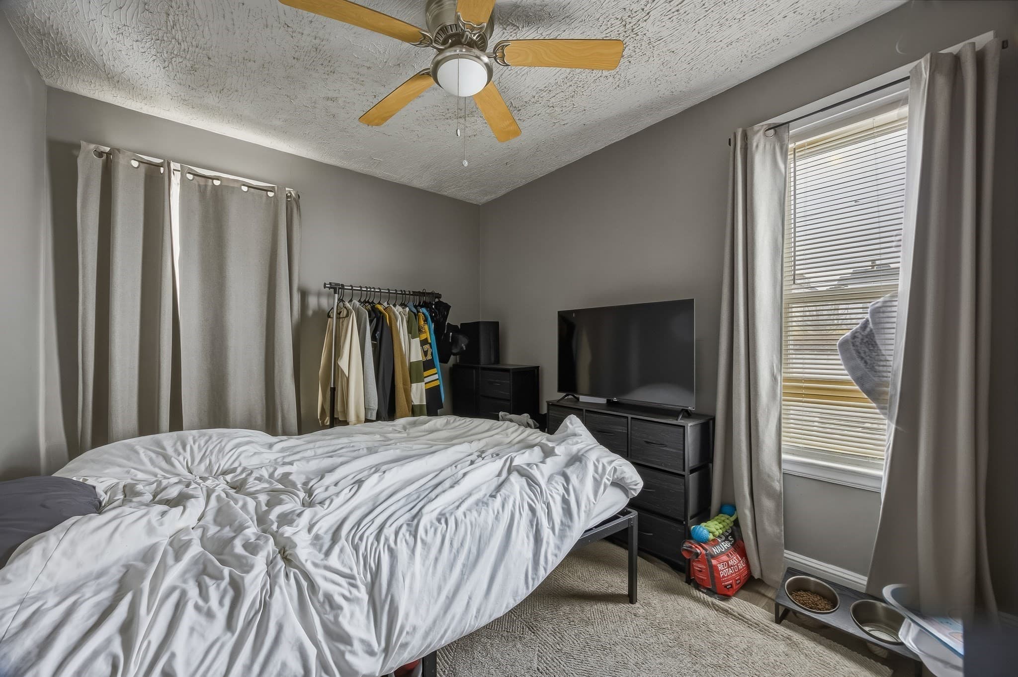 4 Family at 191 Bonney St, New Bedford MA 02740, New Bedford, photo 18 of 21