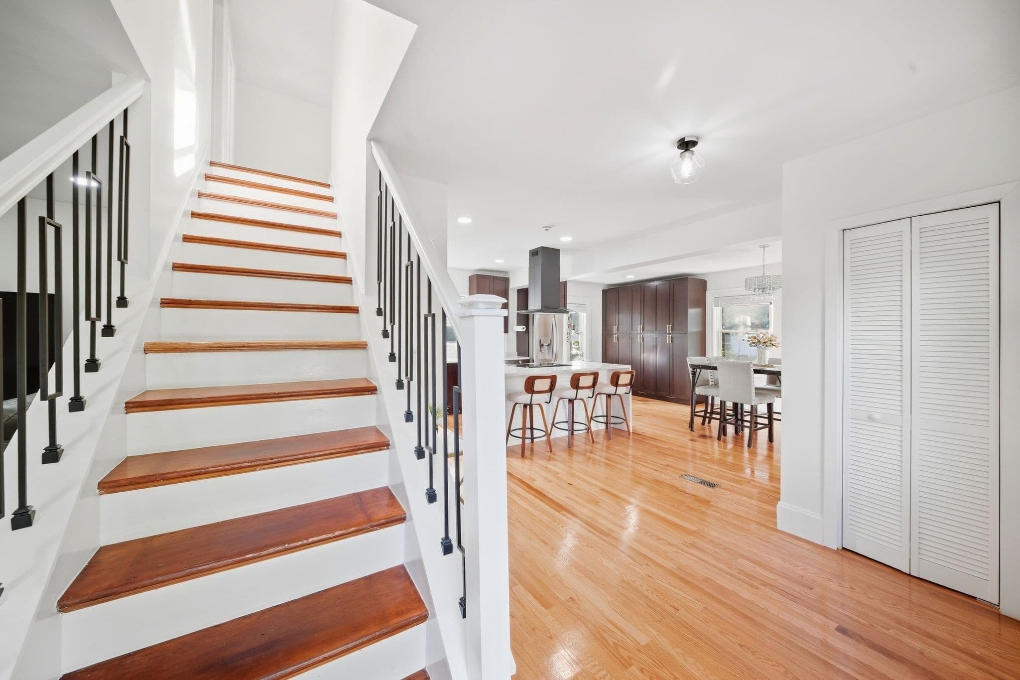 Single Family Residence at 856 Newport Ave, Attleboro MA 02703, Attleboro, photo 3 of 35