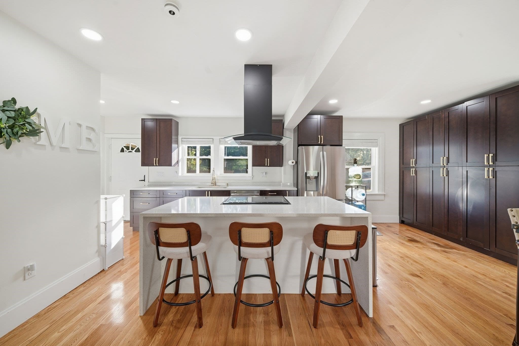 Single Family Residence at 856 Newport Ave, Attleboro MA 02703, Attleboro, photo 5 of 35