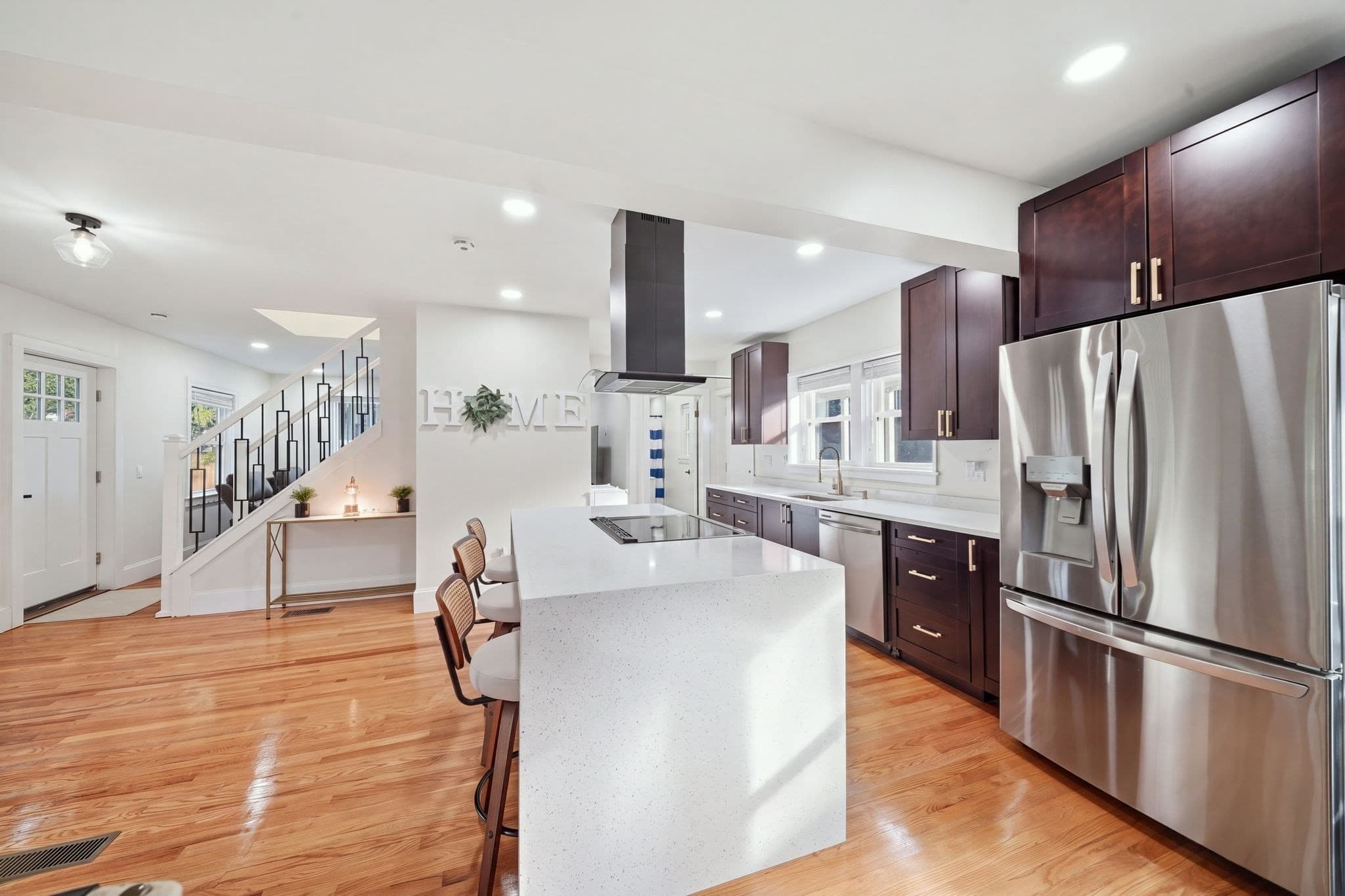 Single Family Residence at 856 Newport Ave, Attleboro MA 02703, Attleboro, photo 9 of 35