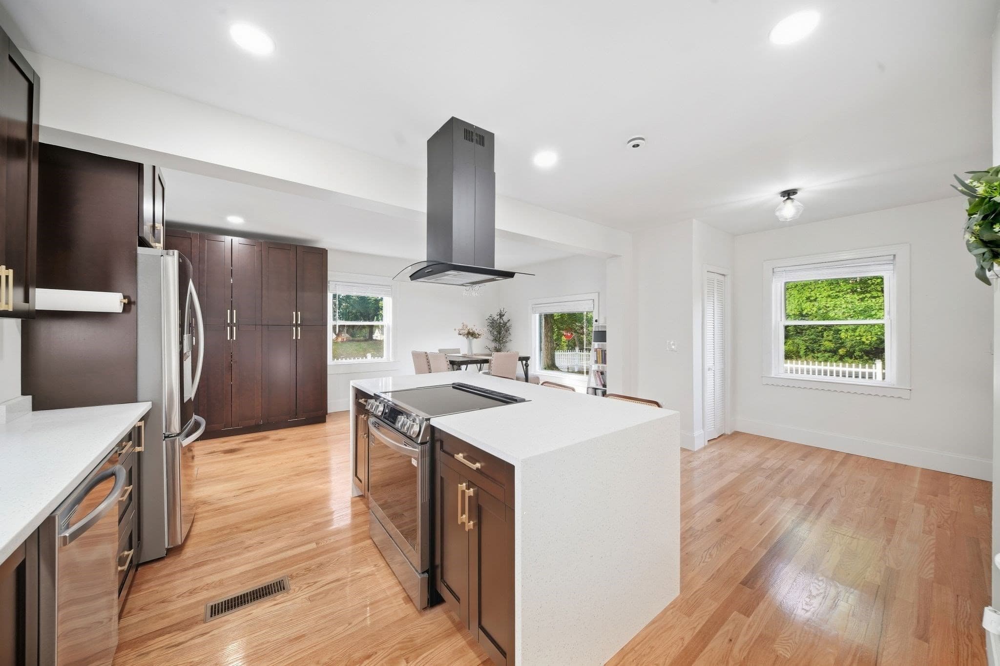 Single Family Residence at 856 Newport Ave, Attleboro MA 02703, Attleboro, photo 10 of 35