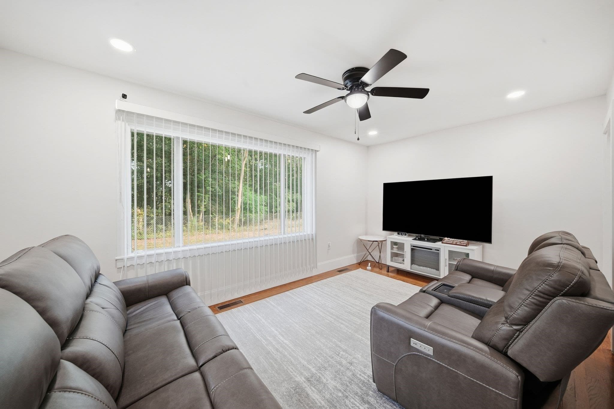 Single Family Residence at 856 Newport Ave, Attleboro MA 02703, Attleboro, photo 15 of 35