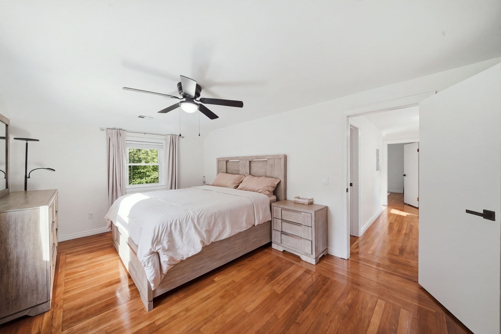 Single Family Residence at 856 Newport Ave, Attleboro MA 02703, Attleboro, photo 19 of 35