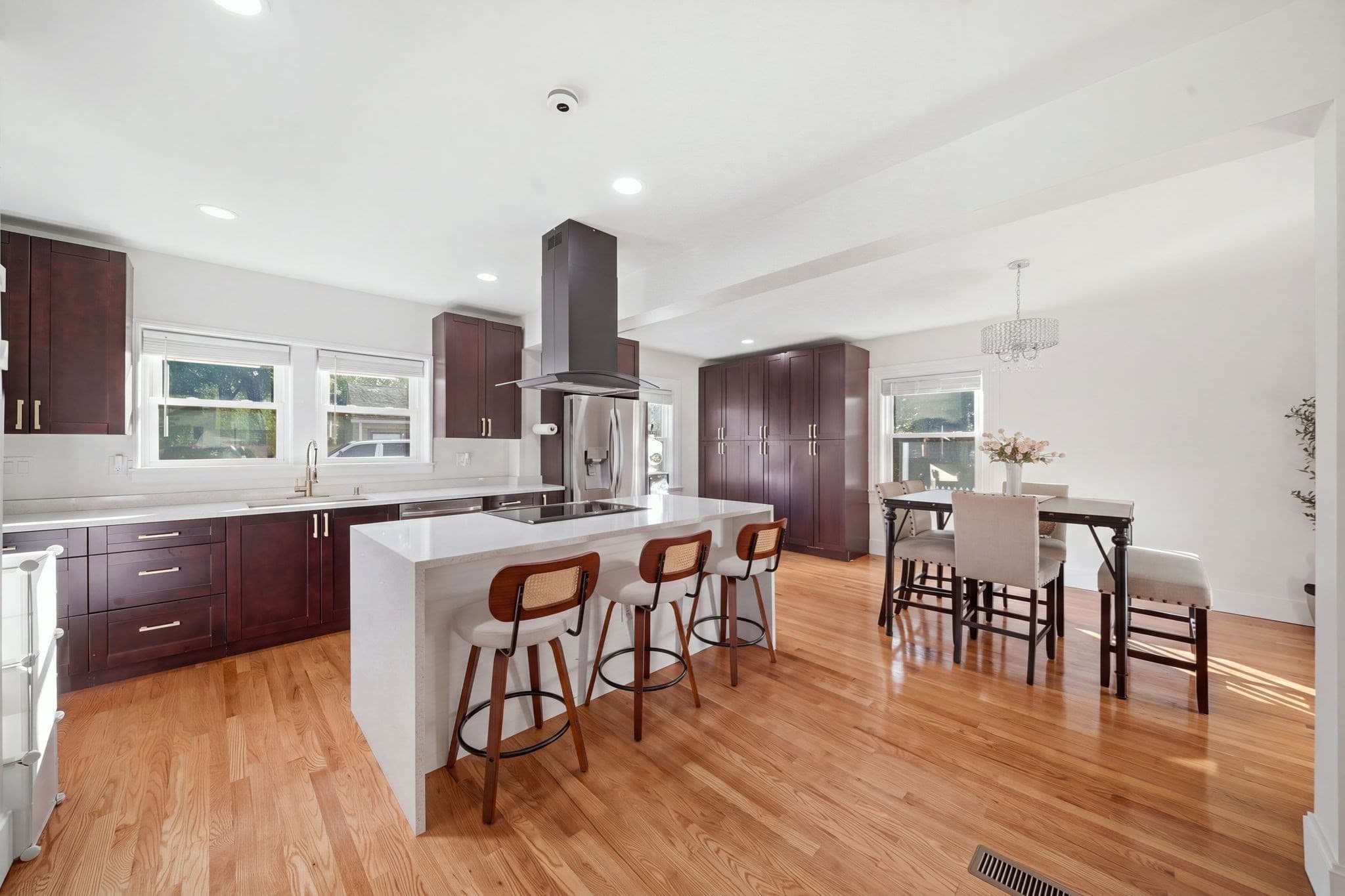 Single Family Residence at 856 Newport Ave, Attleboro MA 02703, Attleboro, photo 4 of 35