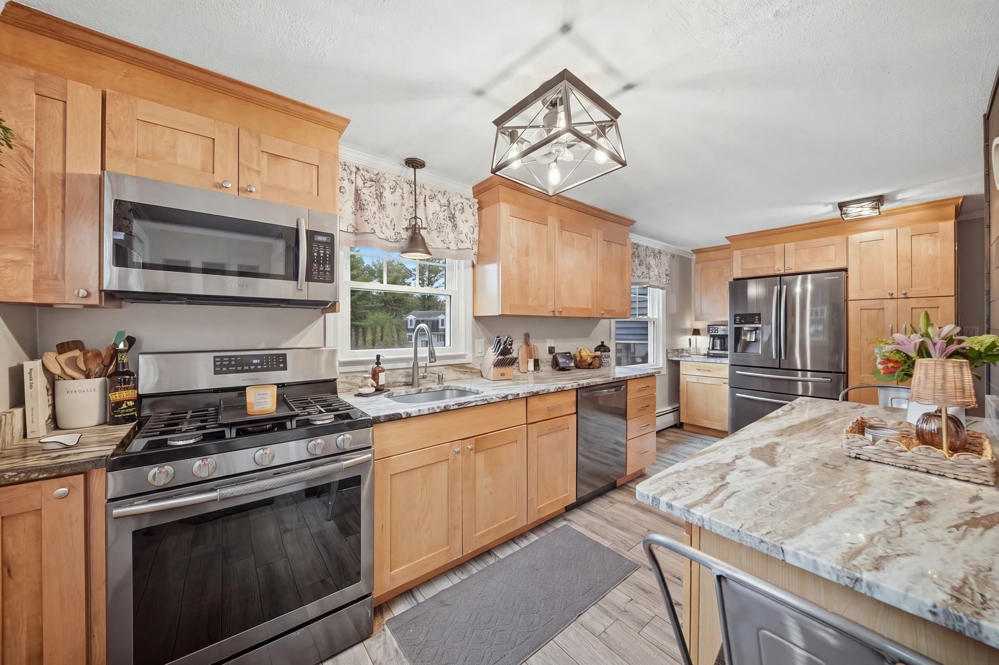 Single Family Residence at 876 Chandler St, Tewksbury MA 01876, Tewksbury, photo 16 of 41