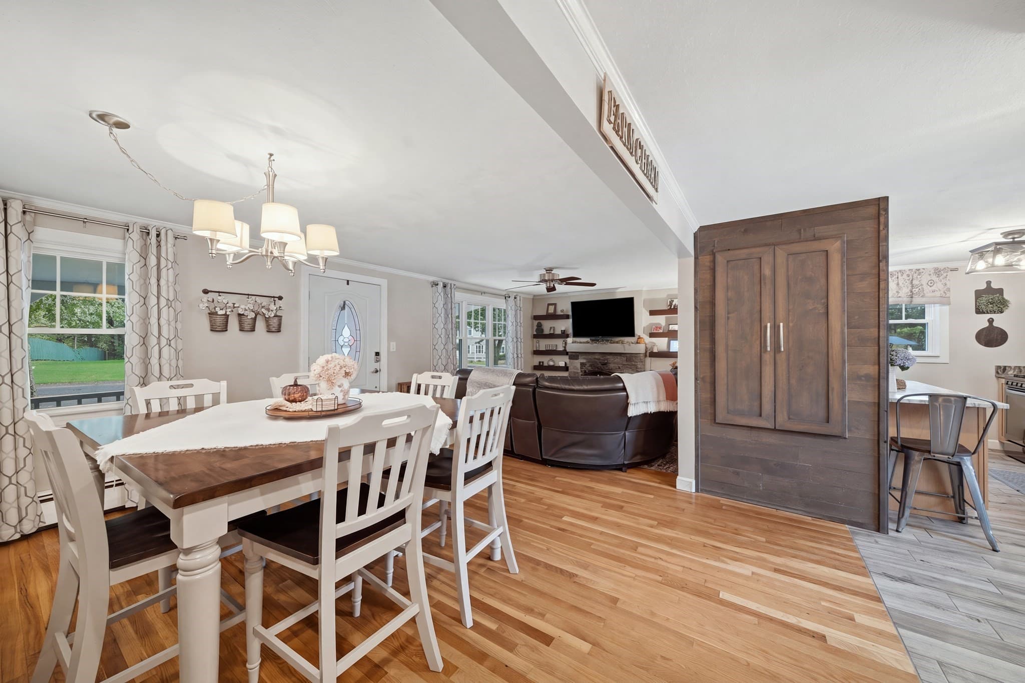 Single Family Residence at 876 Chandler St, Tewksbury MA 01876, Tewksbury, photo 12 of 41
