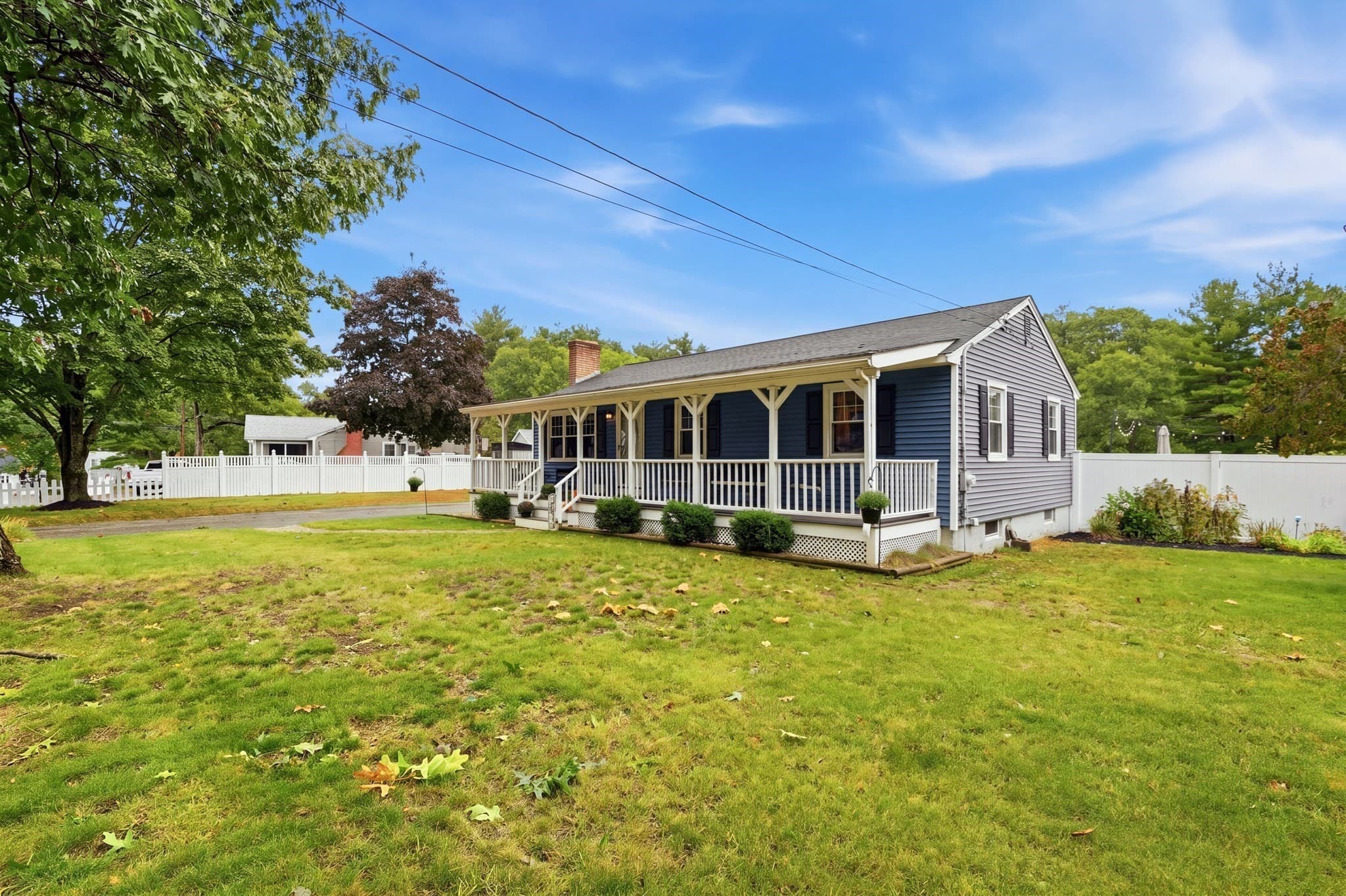 Single Family Residence at 876 Chandler St, Tewksbury MA 01876, Tewksbury, photo 5 of 41
