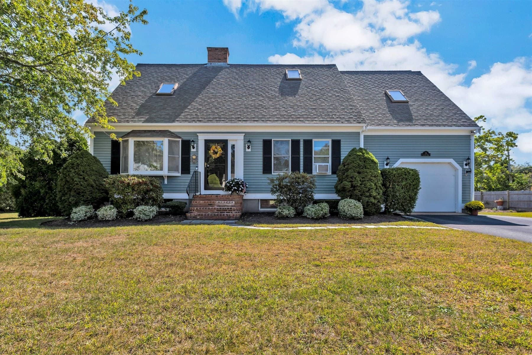 15 Iyanough Rd, Barnstable MA 02601