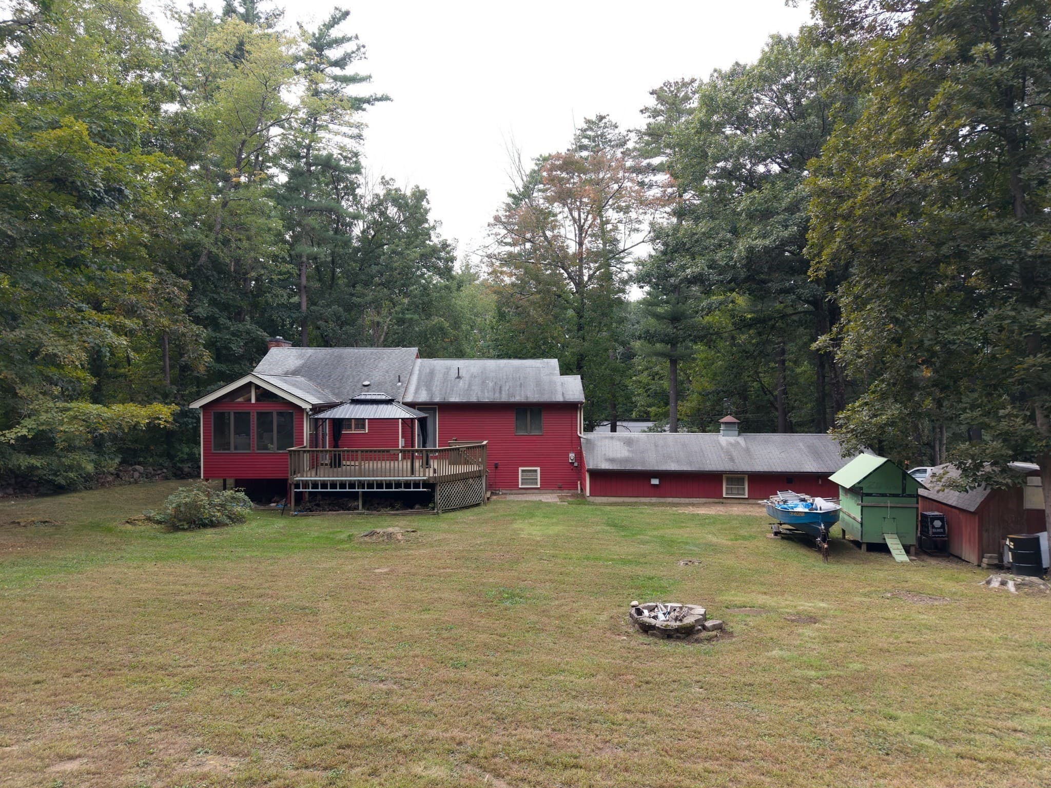 Single Family Residence at 14 Old Village Rd, Sturbridge MA 01566, Sturbridge, photo 3 of 40