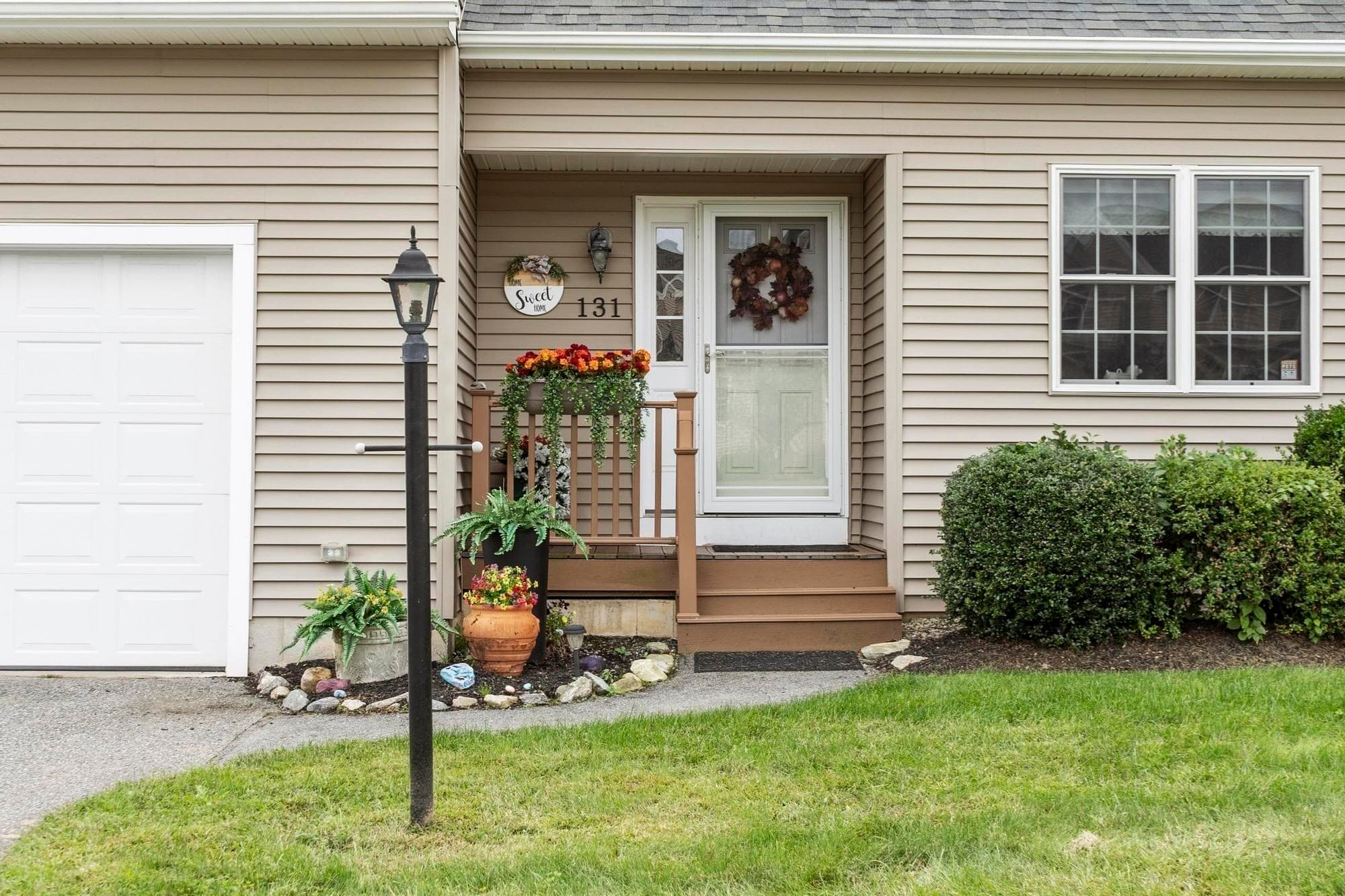 131 Ariel Circle # 131, Sutton MA 01590