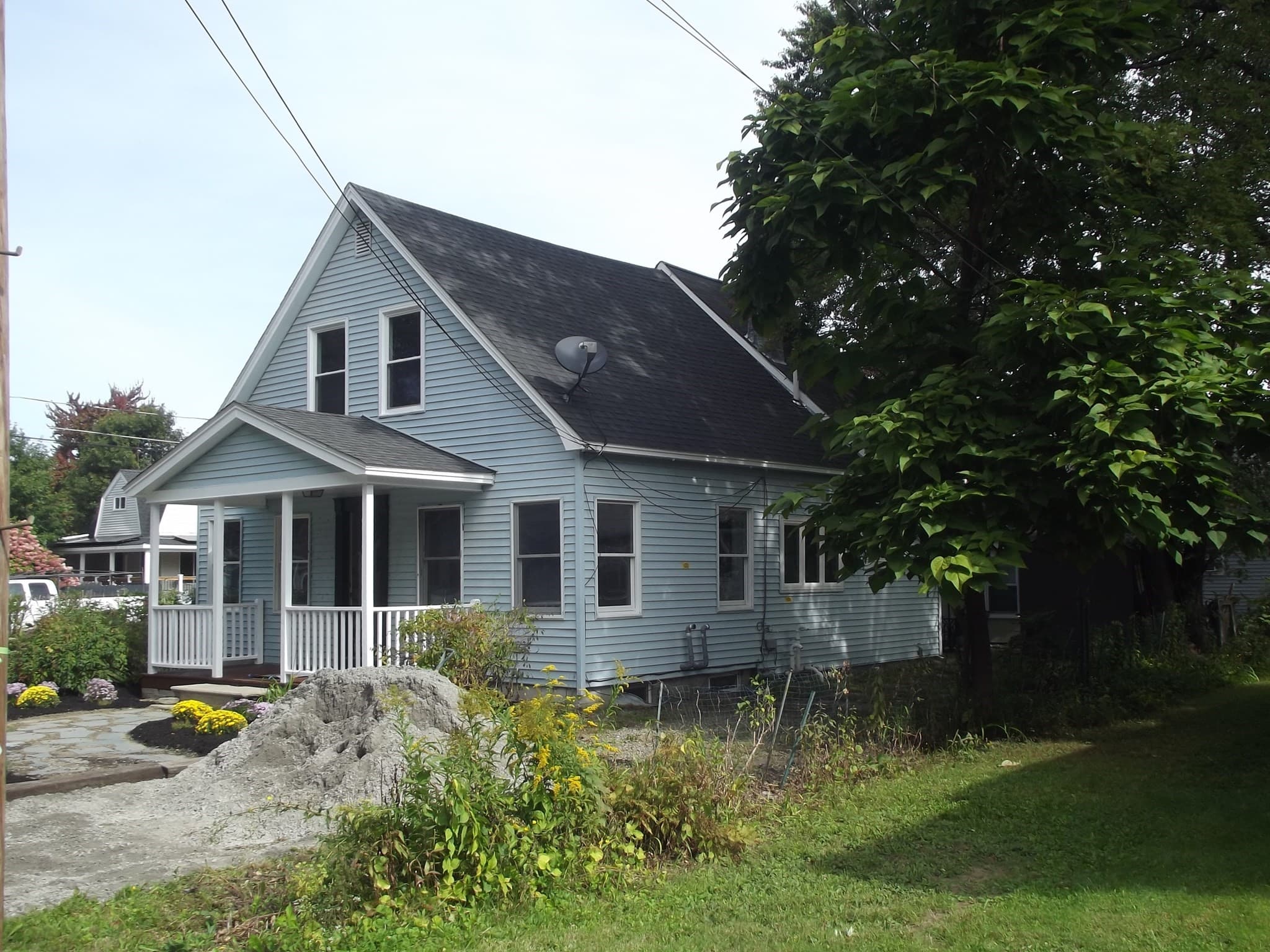 27 Elizabeth St, Lunenburg MA 01462