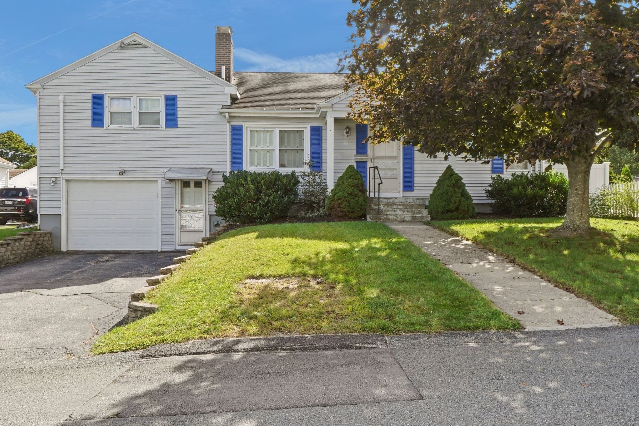 Single Family Residence at 99 Luther Ave, Somerset MA 02726, Somerset, photo 2 of 41