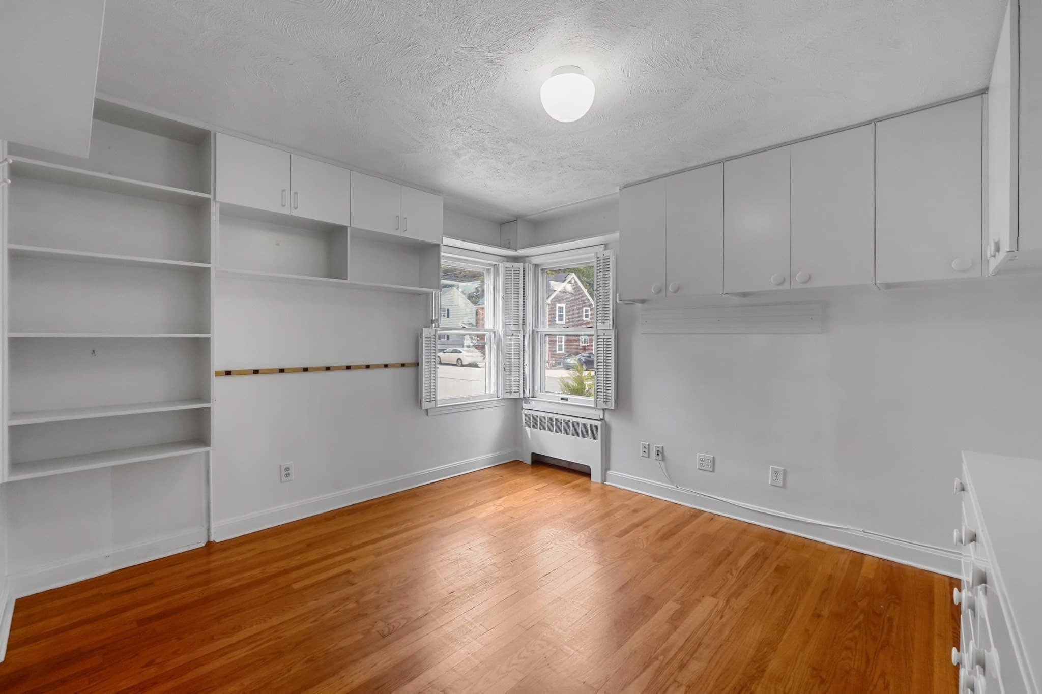 Single Family Residence at 99 Luther Ave, Somerset MA 02726, Somerset, photo 17 of 41