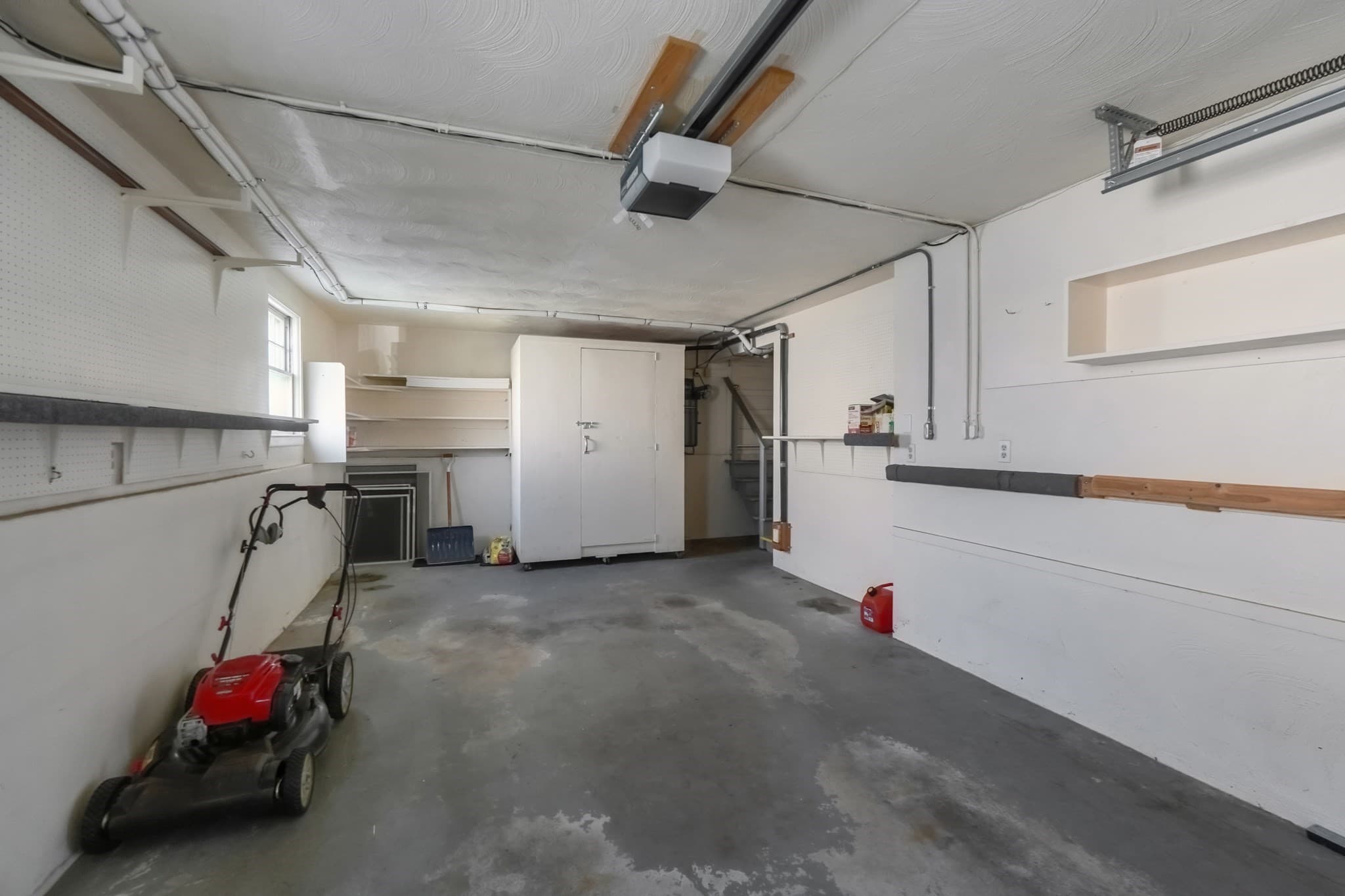 Single Family Residence at 99 Luther Ave, Somerset MA 02726, Somerset, photo 41 of 41