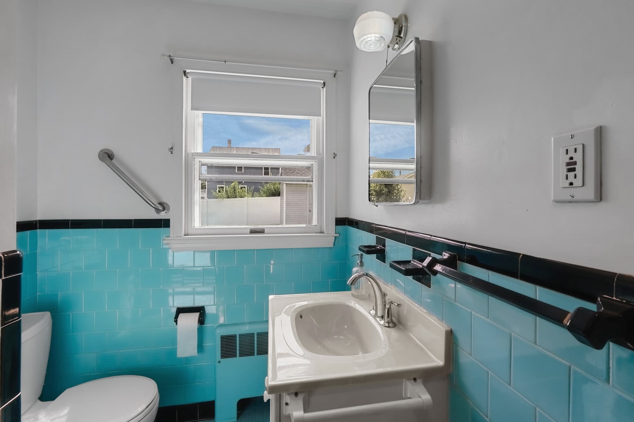 Single Family Residence at 99 Luther Ave, Somerset MA 02726, Somerset, photo 21 of 41