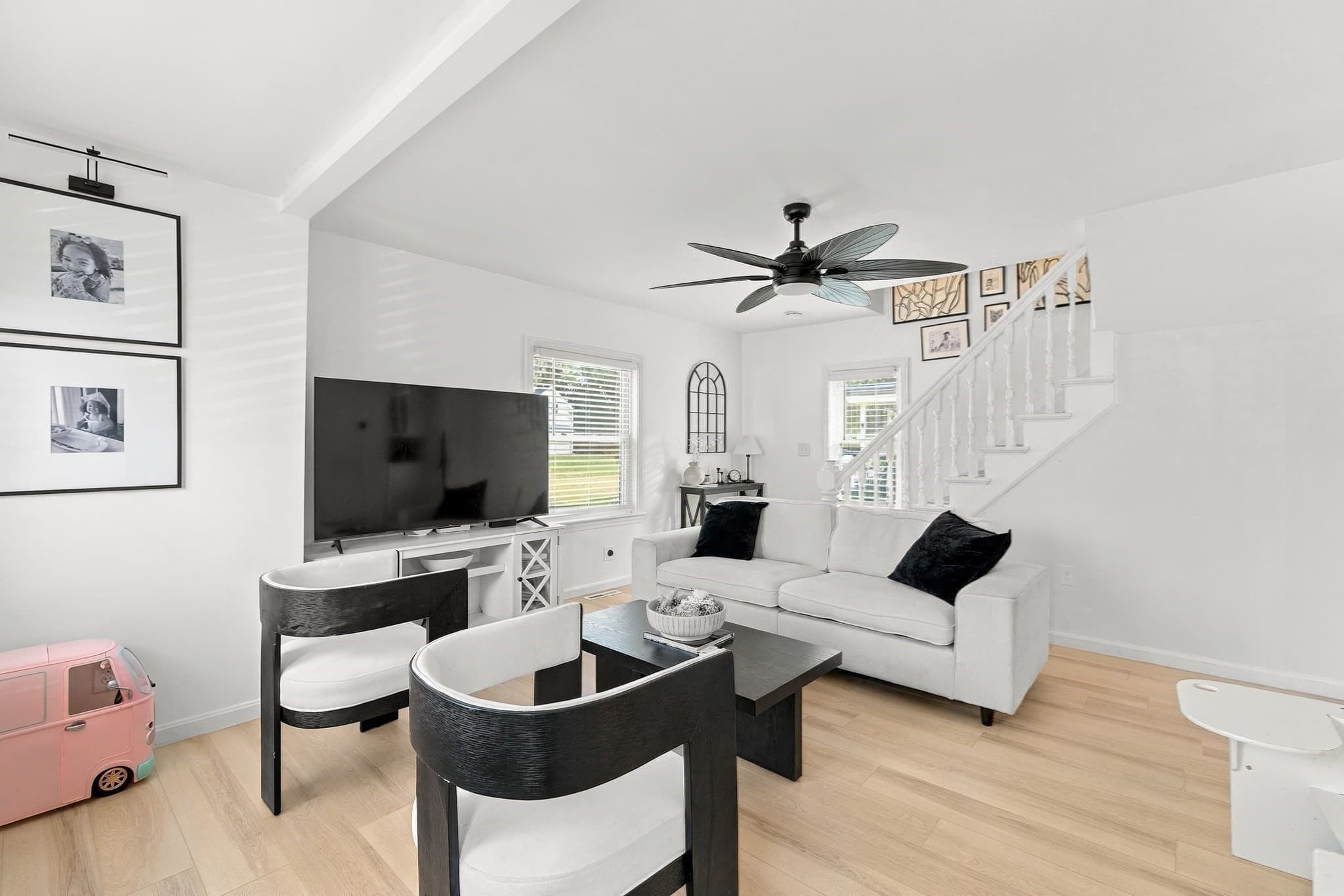 Single Family Residence at 861 Pleasant St, Attleboro MA 02703, Attleboro, photo 12 of 22