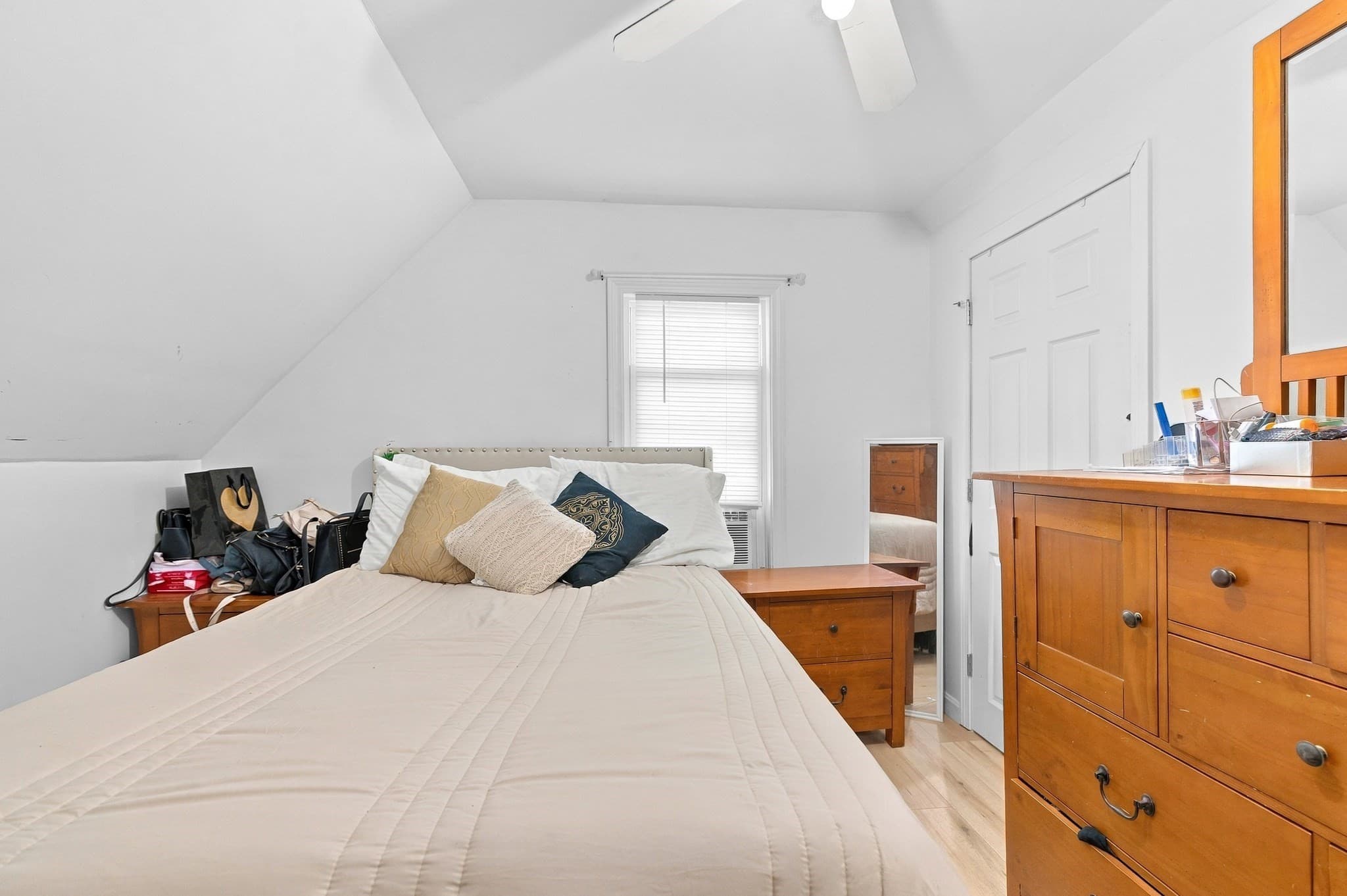 Single Family Residence at 861 Pleasant St, Attleboro MA 02703, Attleboro, photo 18 of 22