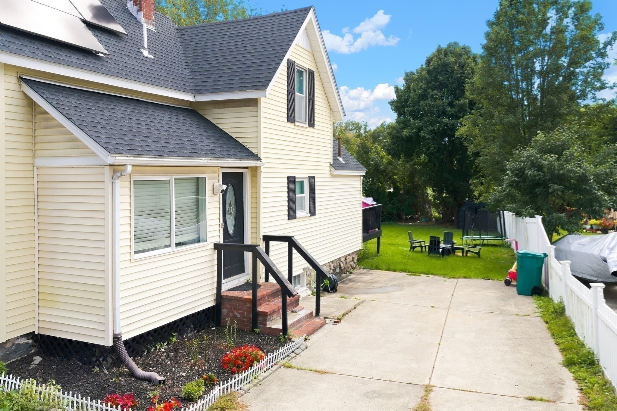 Single Family Residence at 861 Pleasant St, Attleboro MA 02703, Attleboro, photo 19 of 22