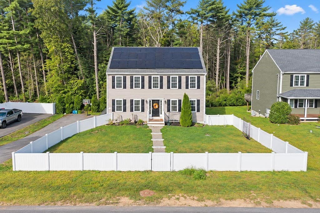 Single Family Residence at 1687 Phillips Rd, New Bedford MA 02745, New Bedford, photo 2 of 42