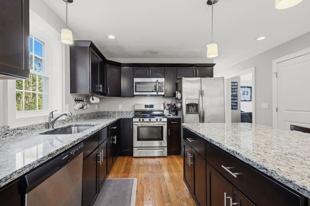 Single Family Residence at 1687 Phillips Rd, New Bedford MA 02745, New Bedford, photo 17 of 42