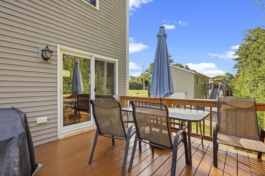 Single Family Residence at 1687 Phillips Rd, New Bedford MA 02745, New Bedford, photo 12 of 42