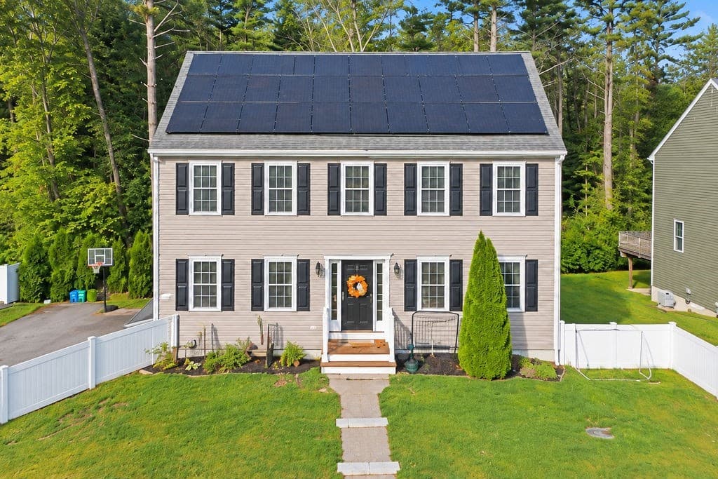 1687 Phillips Rd, New Bedford MA 02745