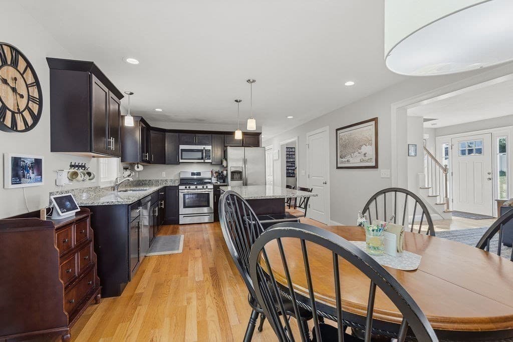 Single Family Residence at 1687 Phillips Rd, New Bedford MA 02745, New Bedford, photo 19 of 42