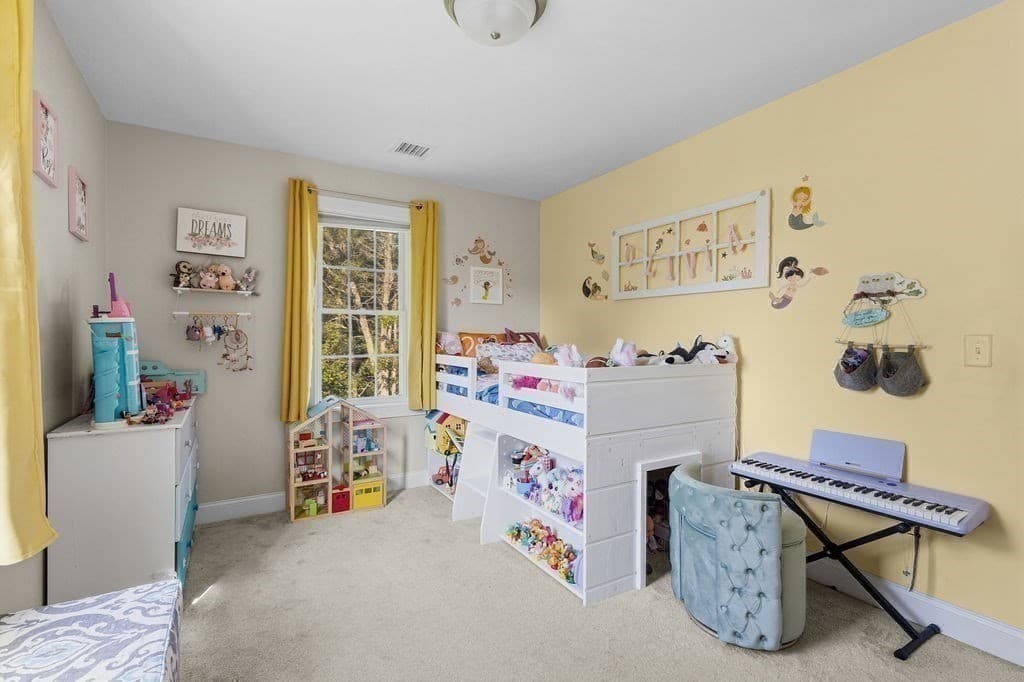 Single Family Residence at 1687 Phillips Rd, New Bedford MA 02745, New Bedford, photo 35 of 42