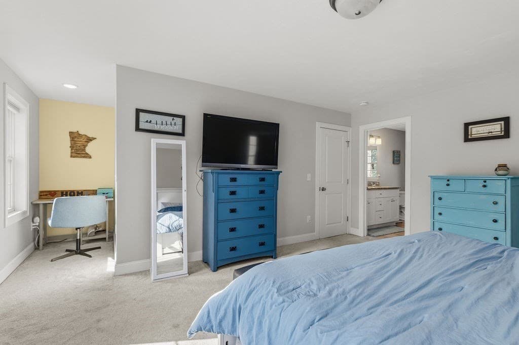 Single Family Residence at 1687 Phillips Rd, New Bedford MA 02745, New Bedford, photo 31 of 42