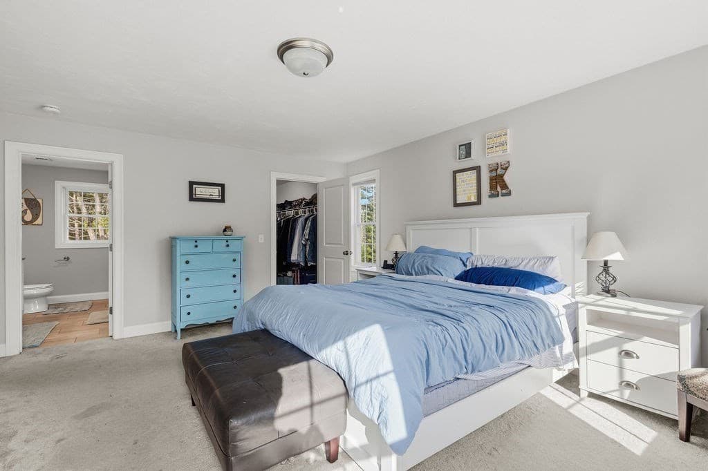 Single Family Residence at 1687 Phillips Rd, New Bedford MA 02745, New Bedford, photo 29 of 42