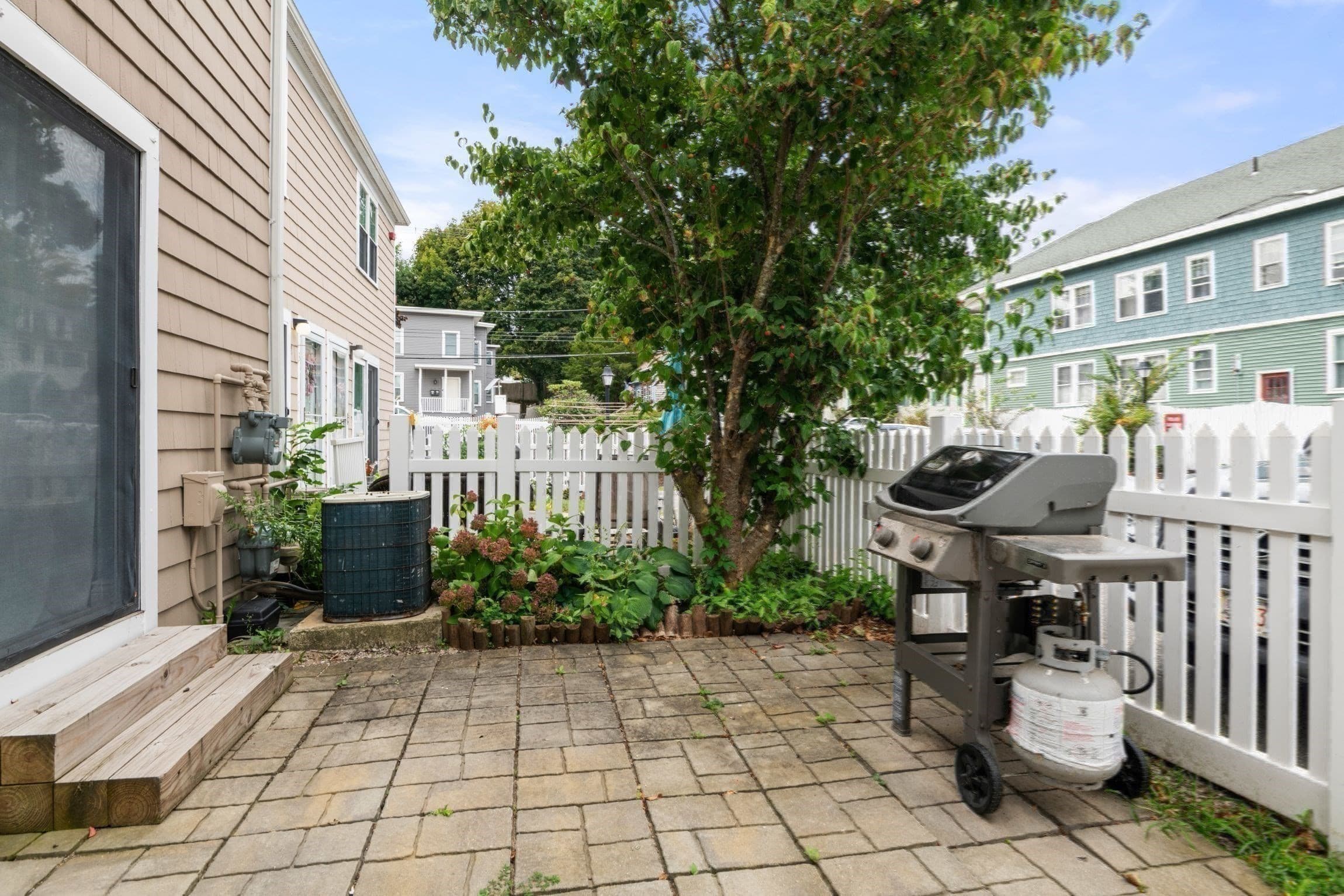 Condominium at 129 Lowell Street # 4, Peabody MA 01960, Peabody, photo 38 of 42