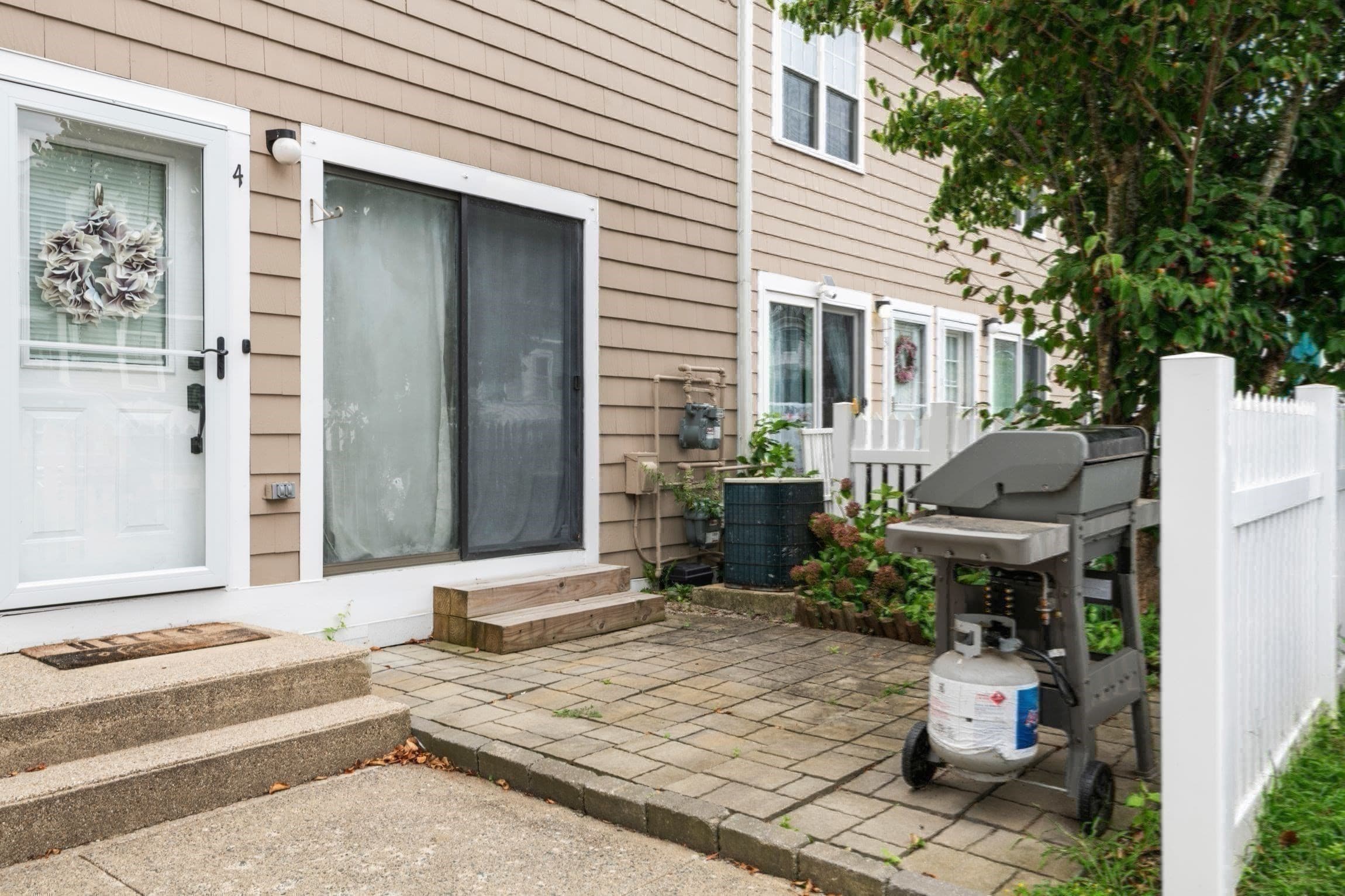 Condominium at 129 Lowell Street # 4, Peabody MA 01960, Peabody, photo 37 of 42