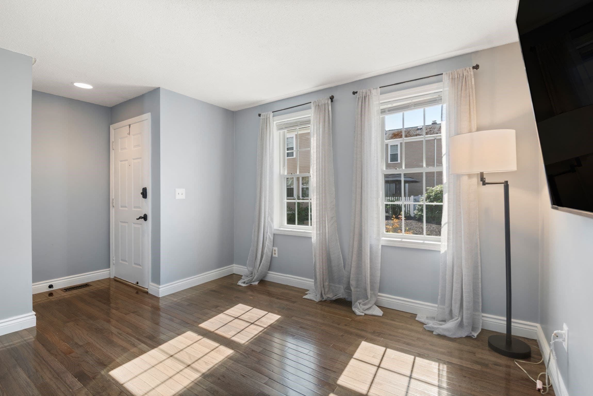 Condominium at 129 Lowell Street # 4, Peabody MA 01960, Peabody, photo 4 of 42